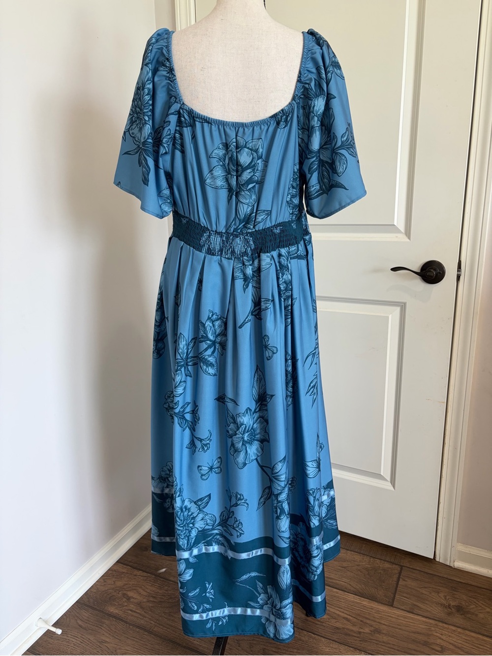 BloomChic Sky Blue Floral Midi Dress Flutter Sleeves Sweetheart Neckline - Picture 4 of 13
